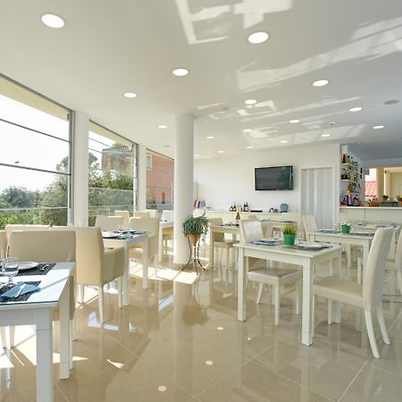 Palapart Gikas Suites And Studios Gouvia Buitenkant foto